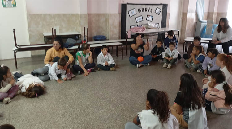 ​Visita a la localidad de 12 de Octubre