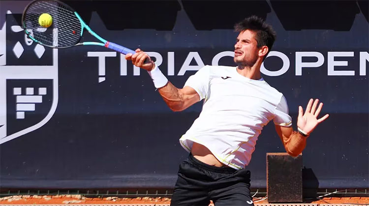 Navone pas&oacute; a semifinales del APT de Bucarest