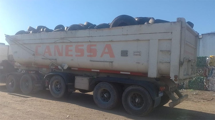 Nueva carga de neum&aacute;ticos fuera de uso