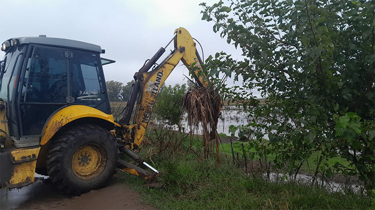 ​Limpieza de canales en Morea