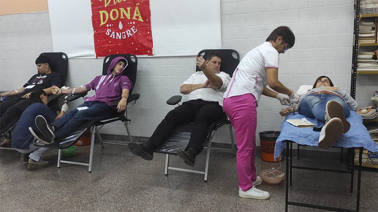 48 donantes se acercaron a la colecta de sangre