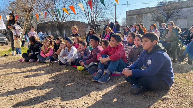 Contin&uacute;a  "Vacaciones de invierno en movimiento"