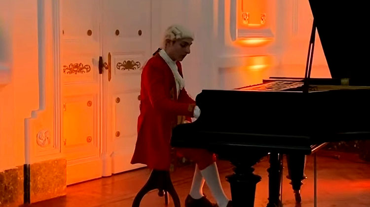 Mozart visita el Sal&oacute;n Blanco