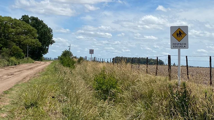 ​Señalización vial en la Escuela 11 de Fauzón