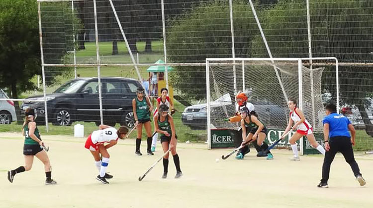 Hockey: Atl&eacute;tico recibi&oacute; a Sarmiento