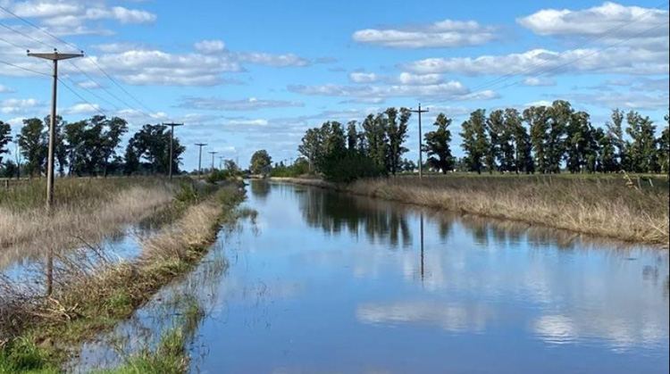 La Rural expuso "sem&aacute;foro rojo" para los caminos en 9 de Julio