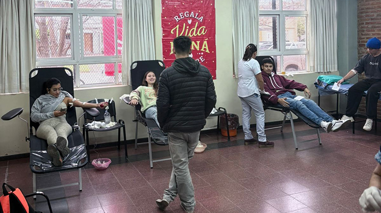 ​80 donantes se acercaron a la colecta de sangre