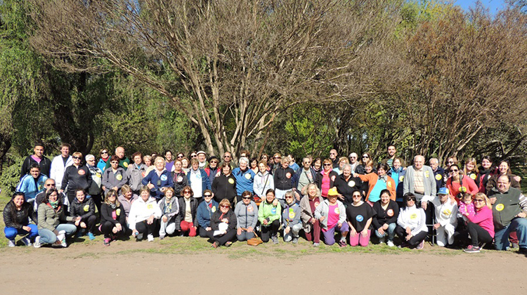 Exitosa caminata por el Alzheimer