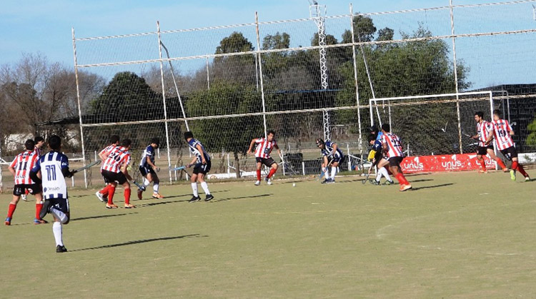 Se disputan los Play offs de Hockey de Primera masculino