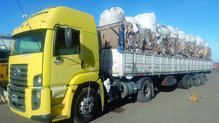 Se contin&uacute;a con la recuperaci&oacute;n de materiales