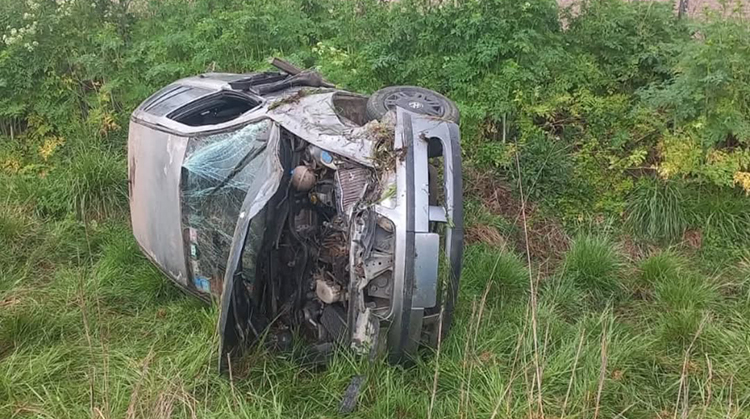​Raid delictivo terminó con dos autos volcados en Ruta 65