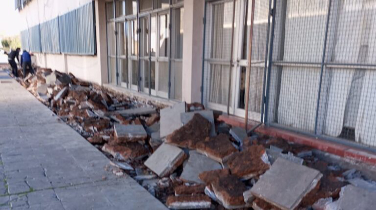 Se desarrollan obras en Escuela de Comercio 