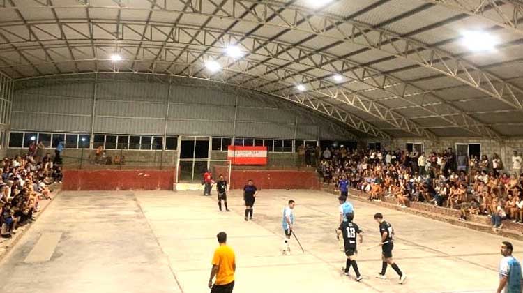 Se desarroll&oacute; el certamen de Hockey Pista