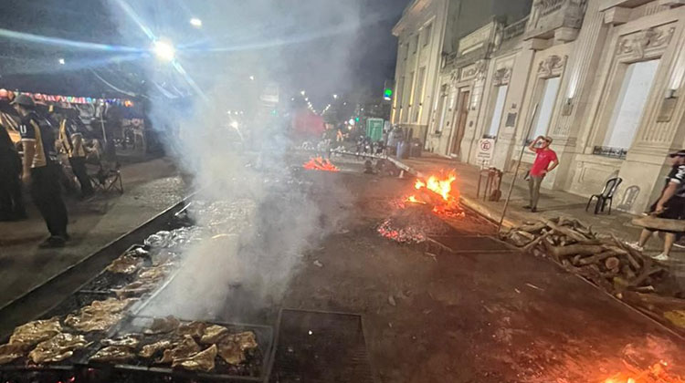 Multitud y ventas r&eacute;cord en Saz&oacute;n