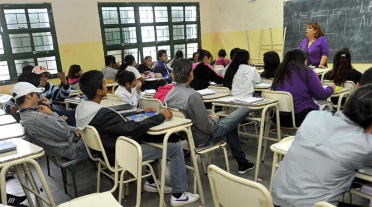 Provincia detall&oacute; c&oacute;mo actuar ante amenazas en las aulas