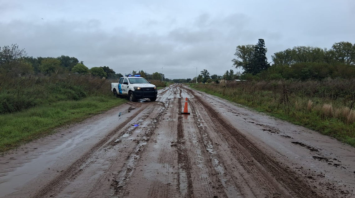 Caminos rurales: rige la prohibici&oacute;n de circulaci&oacute;n