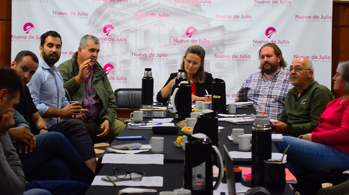 Caminos rurales: Mesa de Emergencia H&iacute;drica