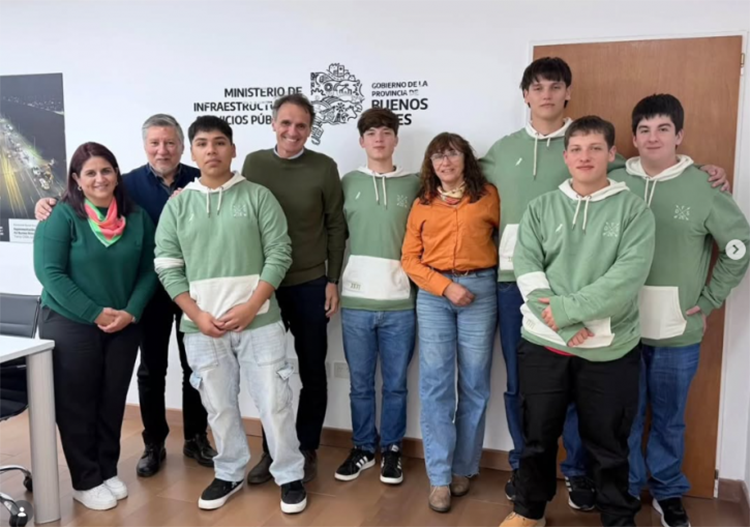 ​Dudignac: Estudiantes de la Secundaria 6 gestionan la construcci&oacute;n de un play&oacute;n deportivo