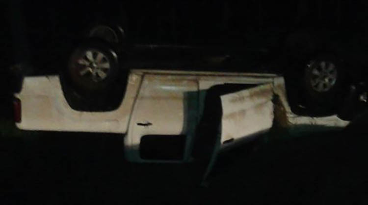 Volc&oacute; camioneta en Ruta 5