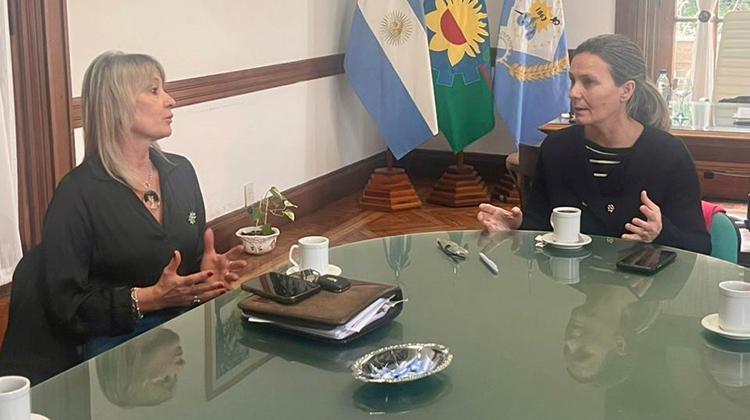 ​Gentile recibi&oacute; a la Inspectora jefe Regional de Educaci&oacute;n