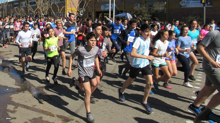  Se corre la Marat&oacute;n Estudiantil Ra&uacute;l Pastori