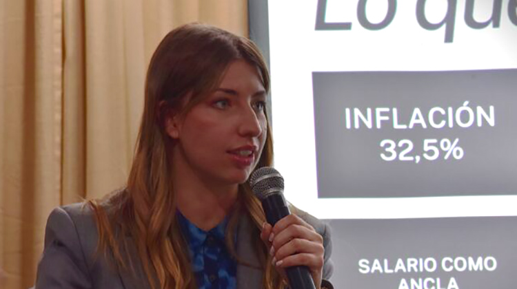 Lara L&oacute;pez Calvo disert&oacute; en 9 de Julio 