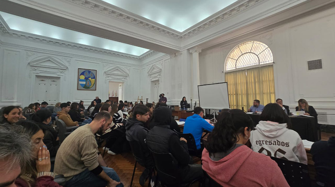 ​Estudiantes de 9 de Julio presentaron sus proyectos en la Sesi&oacute;n Estudiantil