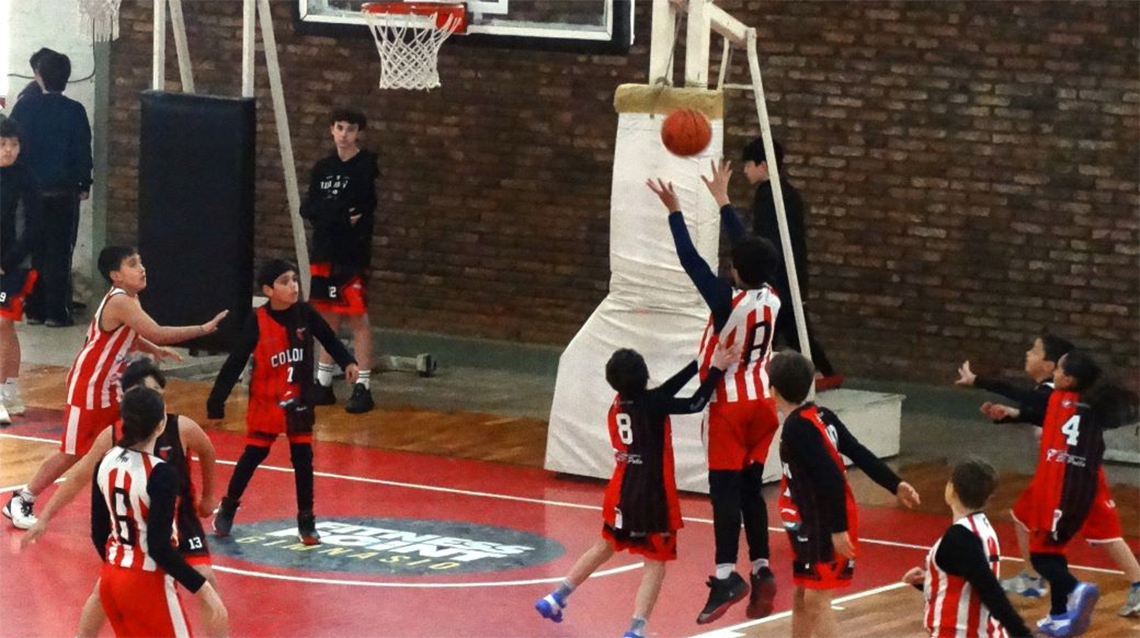 B&aacute;squet: doble triunfo de Atl&eacute;tico ante Col&oacute;n de Chivilcoy