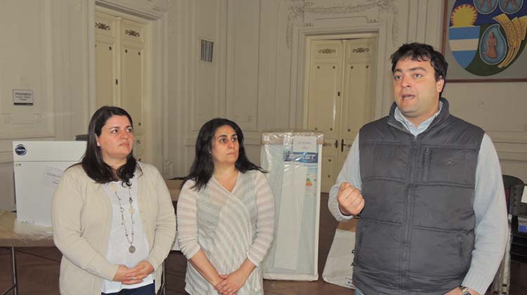 Entrega de insumos para salud