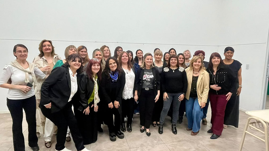 31 nuevos profesionales se graduaron en Gerontolog&iacute;a y Atenci&oacute;n a Personas con Discapacidad