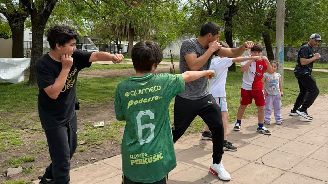 Barrio Fonavi II: Impulsan actividades deportivas y recreativas gratuitas para j&oacute;venes