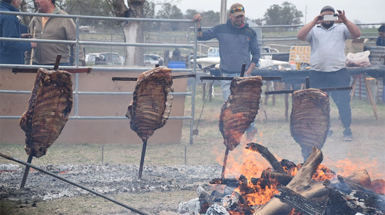 Dennehy se prepara para la 3&ordf; Fiesta del Asado