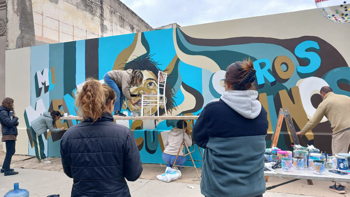 Se pint&oacute; mural para concientizar y visibilizar la dislexia