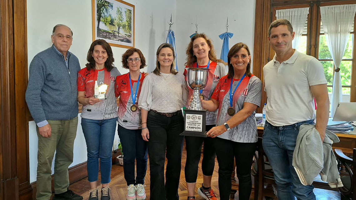 Campeones sudamericanos de Newcom: Gentile recibi&oacute; a Kosiukos