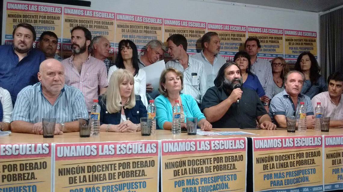 El lunes no arrancan las clases