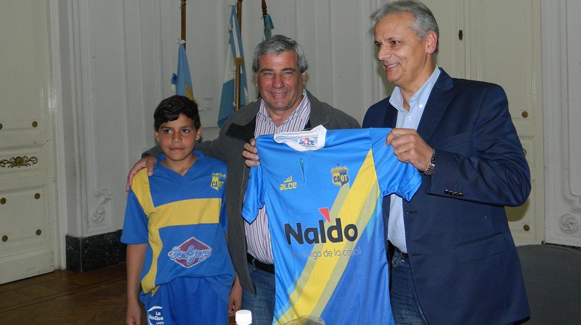 Castrilli habilit&oacute; tarjeta a la tecnolog&iacute;a y sac&oacute; la roja por la sanci&oacute;n a Messi