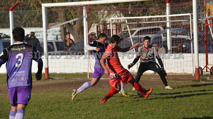 Millonarios en la punta 