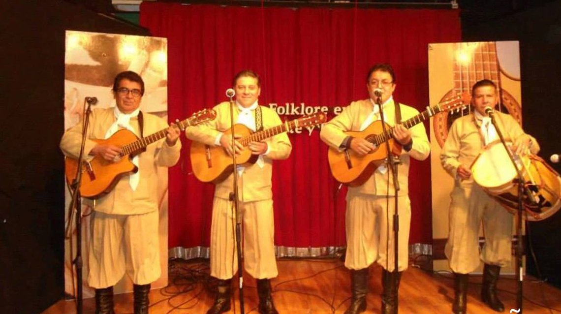 Gran pe&ntilde;a folcl&oacute;rica