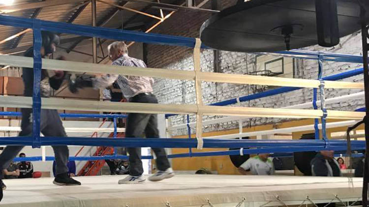 El Clan Ferrario en guardia