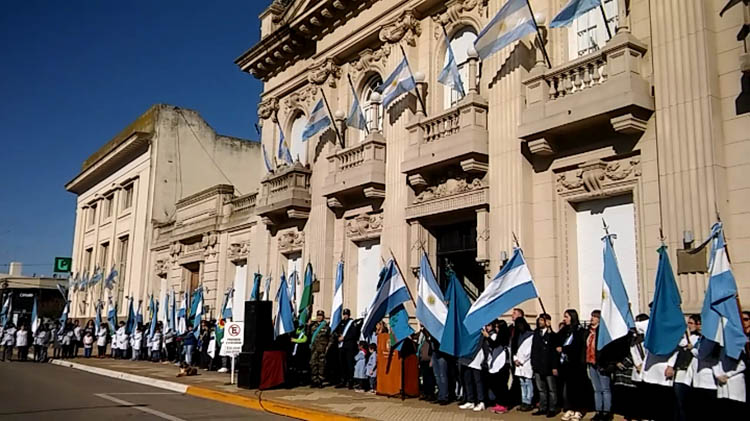 ​Los nuevejulienses celebraron el D&iacute;a de la Patria