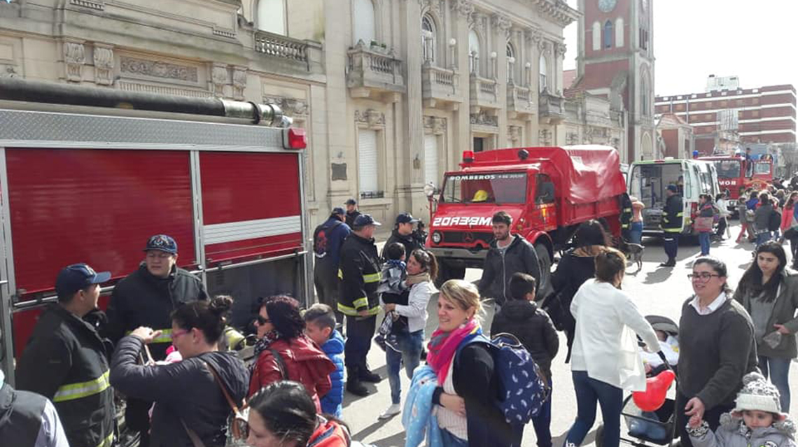 Bomberos dio un gran festejo a los ni&ntilde;os
