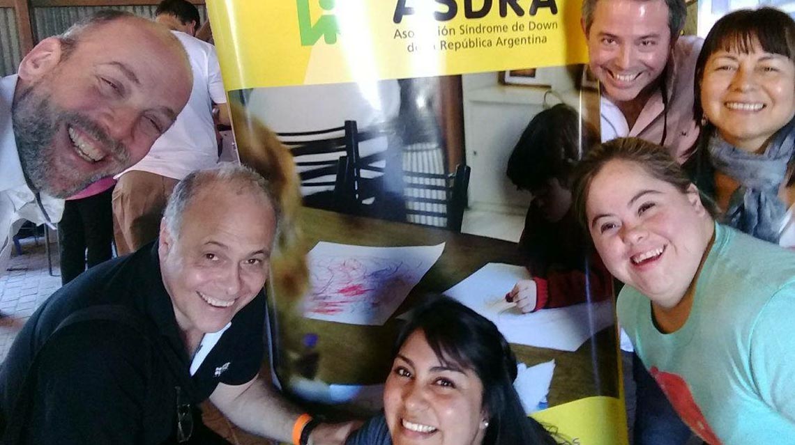 Pap&aacute;s viajeros en 9 de Julio 