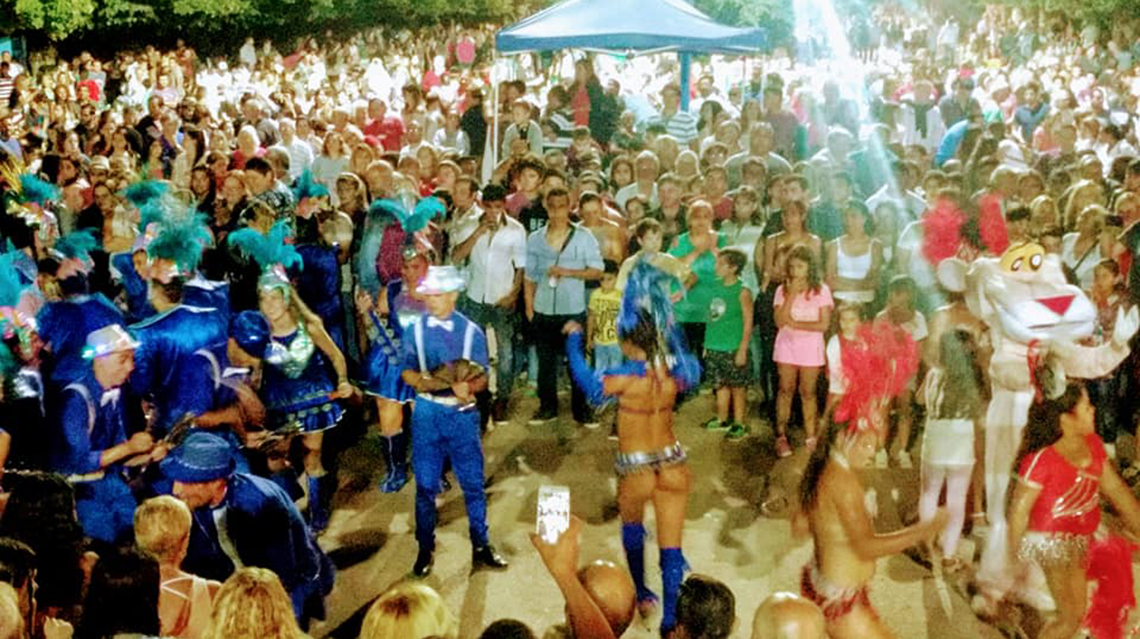 French explot&oacute; de alegr&iacute;a y ritmo