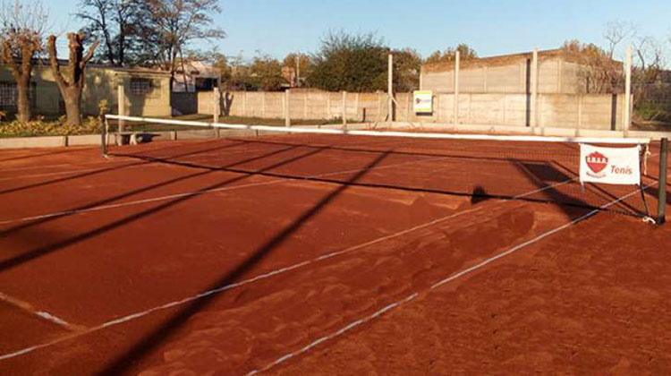 ​Agust&iacute;n &Aacute;lvarez inaugura canchas de tenis
