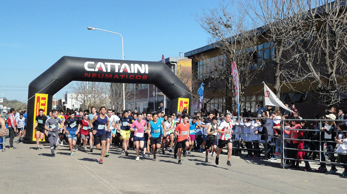 Se corre la Marat&oacute;n Estudiantil