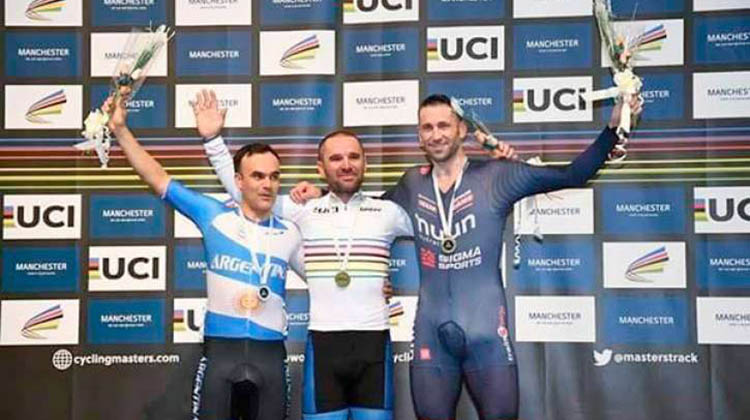 ​Nuevejuliense subcampe&oacute;n mundial