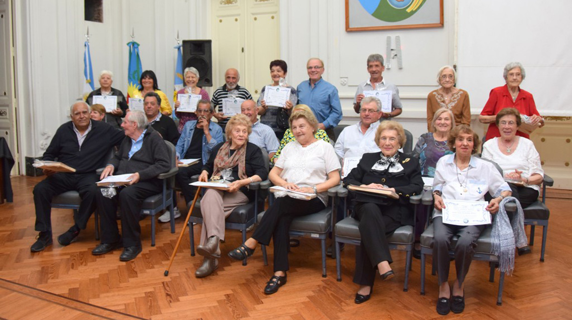 ​Reconocimiento a Adultos Mayores