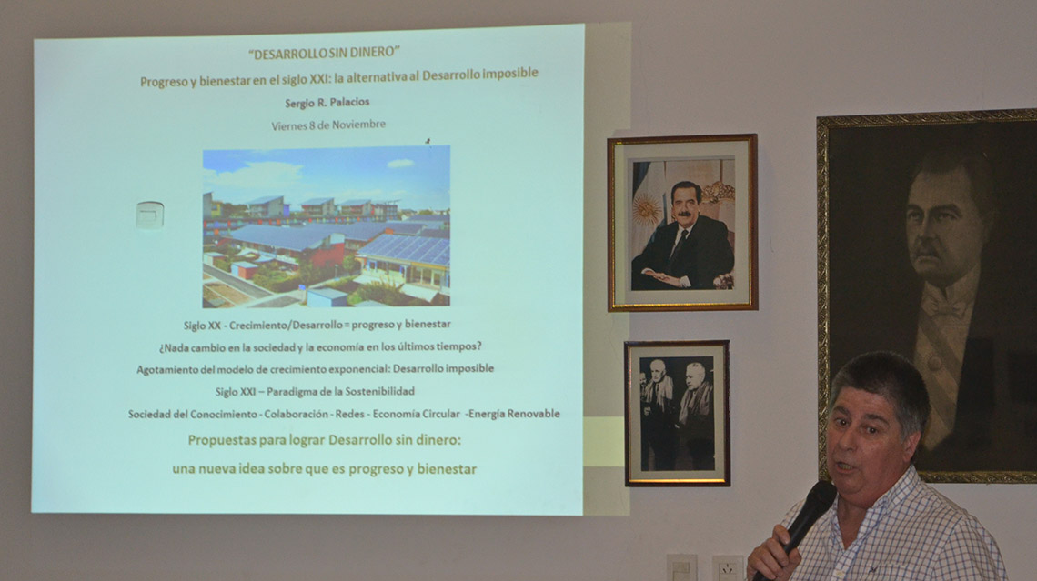 Charla sobre Desarrollo sin dinero
