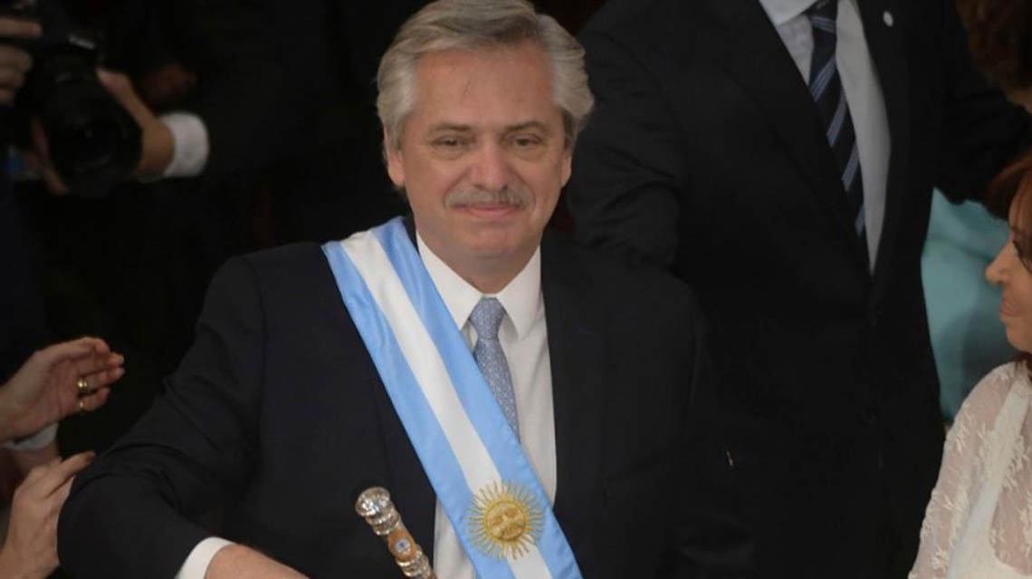 Alberto Fern&aacute;ndez ya es presidente