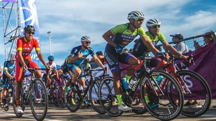 ​Mart&iacute;nez por dos